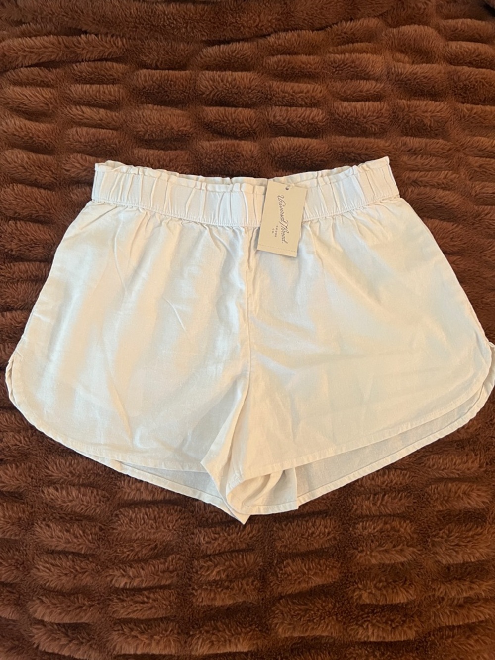 Target off White Women's Elastic-Waist Linen Shorts
